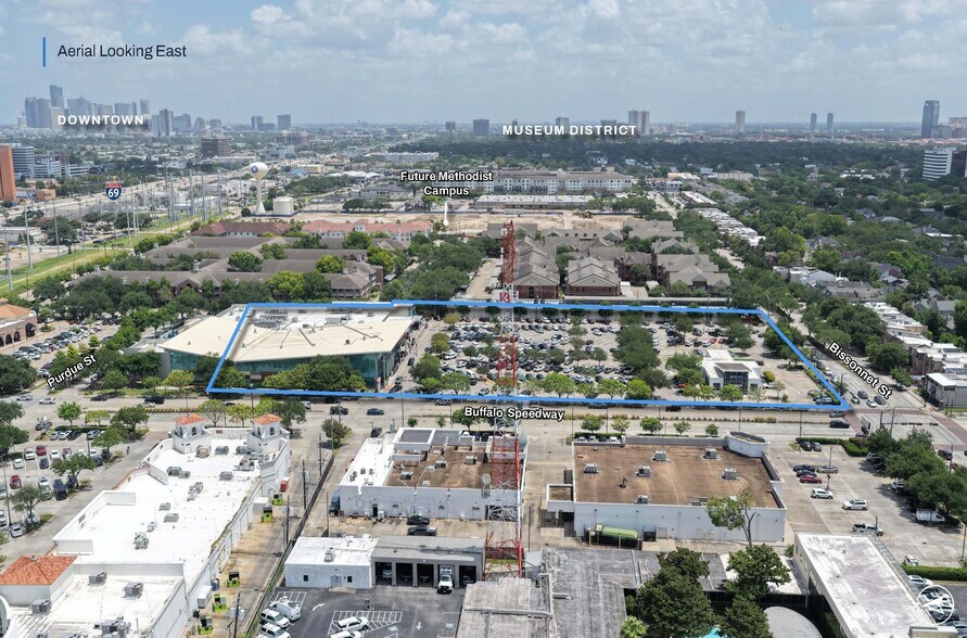 More Photos Of 5275 Buffalo Speedway, Houston Bank For Sale