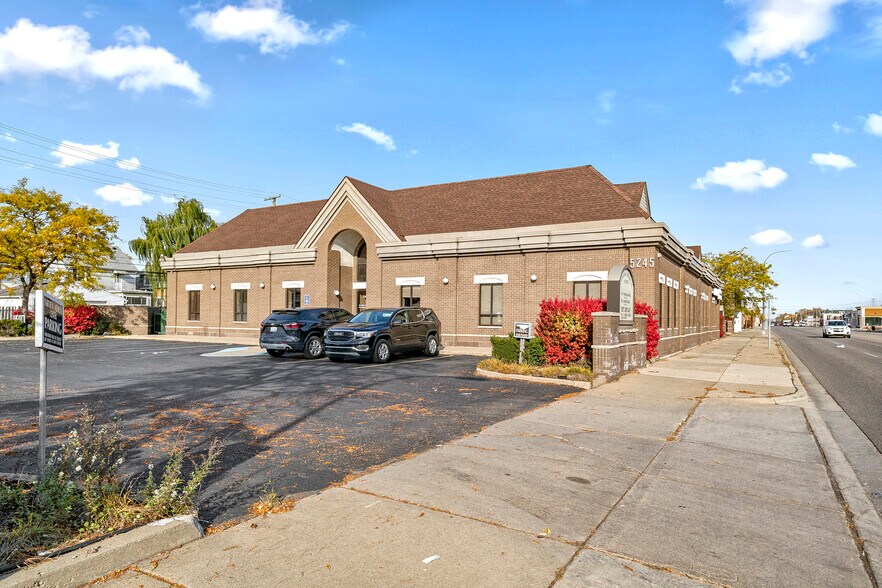 More Photos Of 5245 Schaefer Rd, Dearborn Medical For Sale