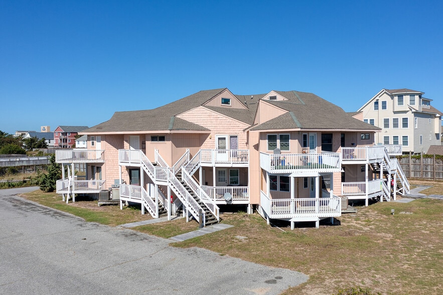Primary Photo Of 1711 Bobby Lee Trl, Kill Devil Hills Apartments For Sale