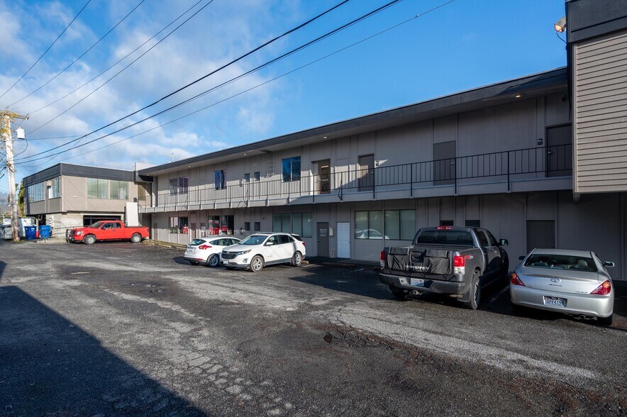 More Photos Of 1609-1611 Broadway St, Bellingham Office For Lease