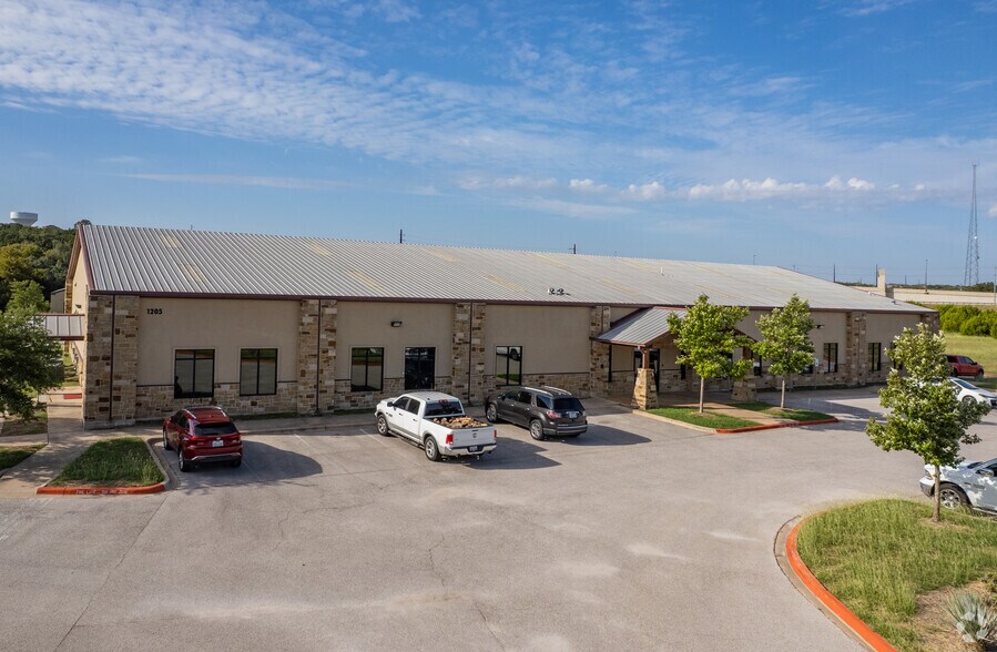 More Photos Of 1205 BMC Dr, Cedar Park Office For Sale