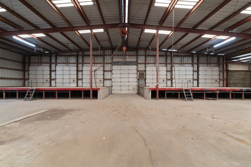 More Photos Of 14392 W Expressway 83, Harlingen Manufacturing For Lease