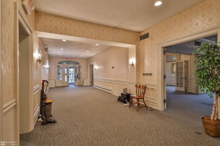 More Photos Of 1619 W Hamilton St, Allentown Funeral Home For Sale