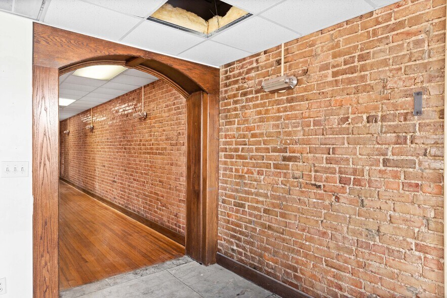 More Photos Of 101 S Raiford St, Selma Storefront Retail Office For Lease