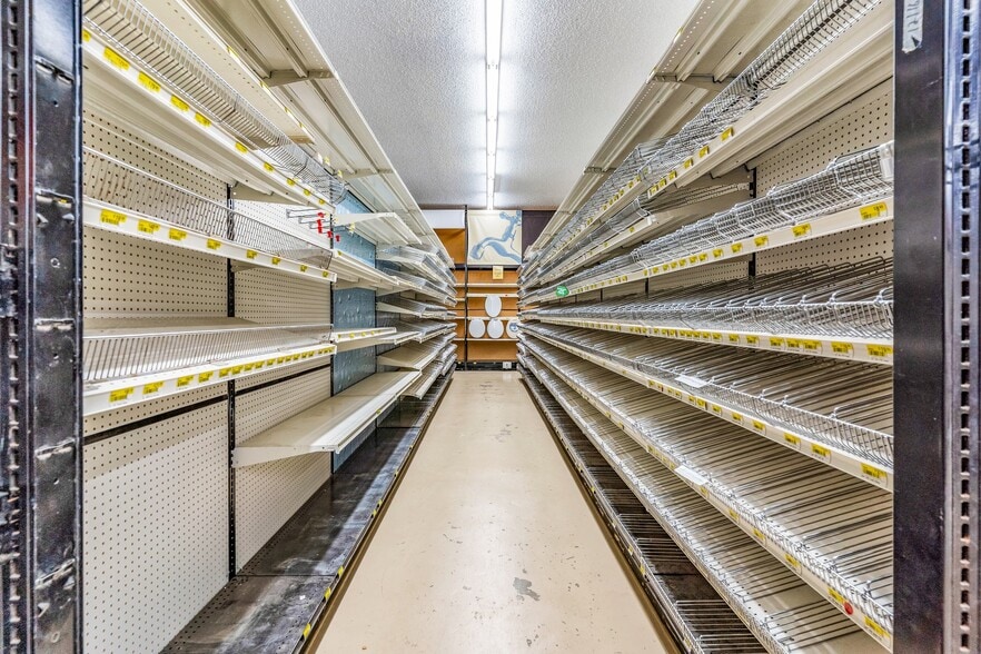 More Photos Of 1630 E Main St, Canon City General Retail For Sale