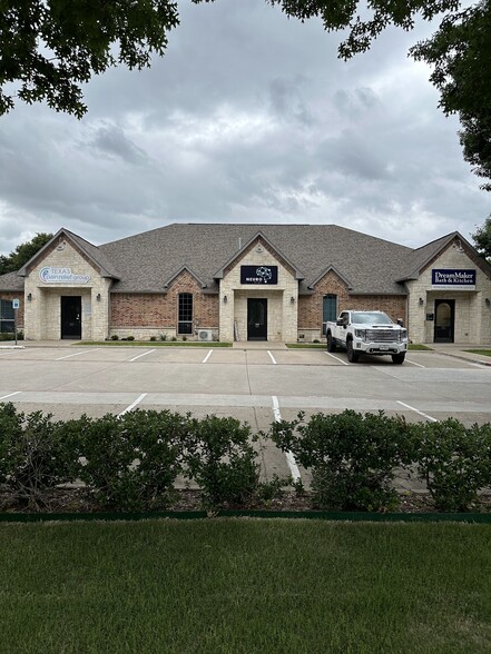 Primary Photo Of 2730 Virginia Pky, McKinney Medical For Sale