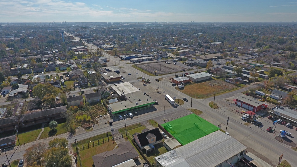 More Photos Of 711 Freeport St, Houston General Retail For Sale