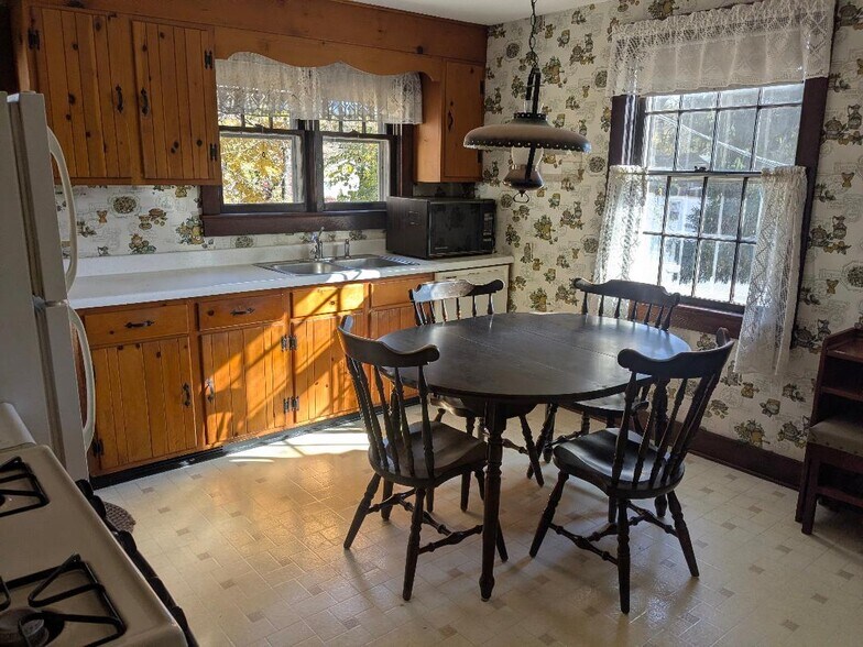 More Photos Of 182 NJ-31 Hwy, Hampton General Retail For Sale