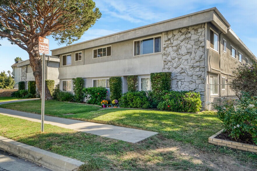 More Photos Of 18216 Kingsdale Ave, Redondo Beach Apartments For Sale