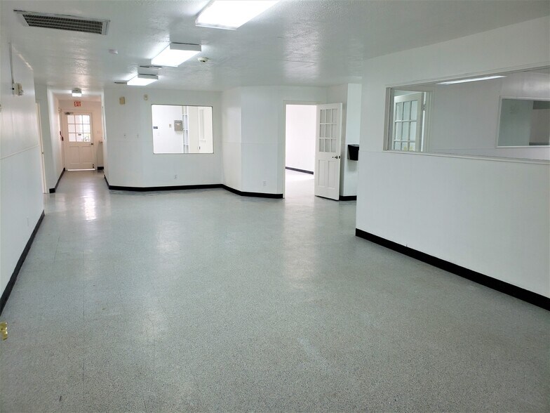 More Photos Of 13233 W Little York Rd, Houston Daycare Center For Lease