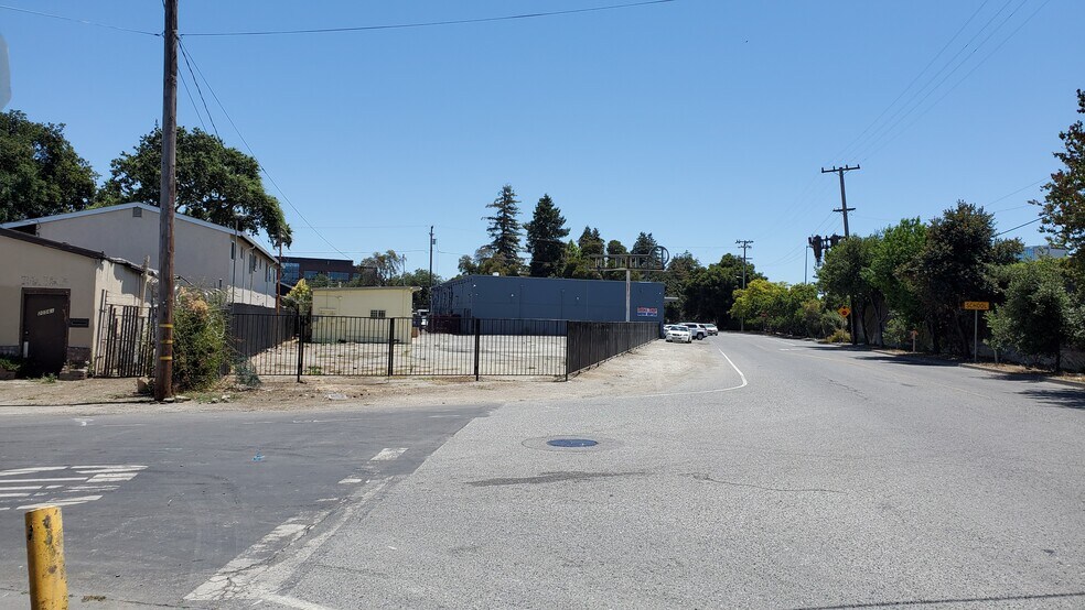 More Photos Of 1475 E Bayshore Rd, East Palo Alto Land For Lease