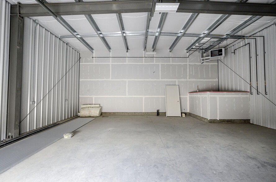 More Photos Of 240 Larkspur St, Kamloops Industrial For Sale