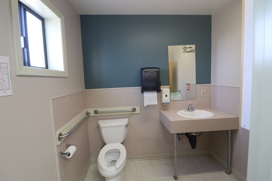More Photos Of 39141 Pocahontas, Baker City Medical For Sale