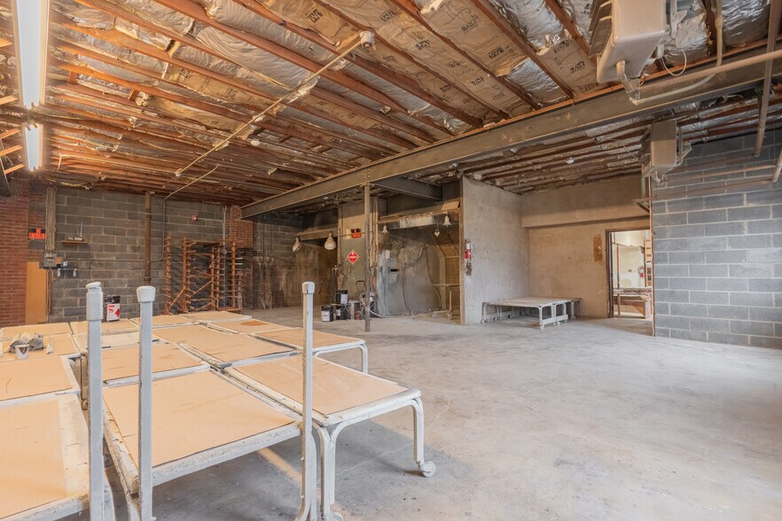 More Photos Of 209-211 Central Ave, East Newark Manufacturing For Sale