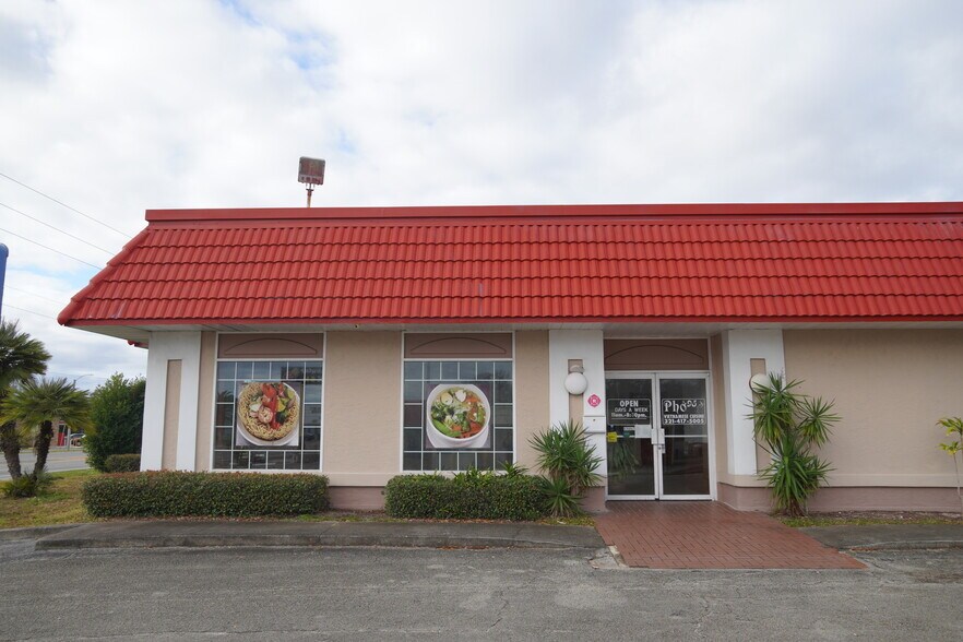 More Photos Of 938 Dixon blvd, Cocoa Restaurant For Sale