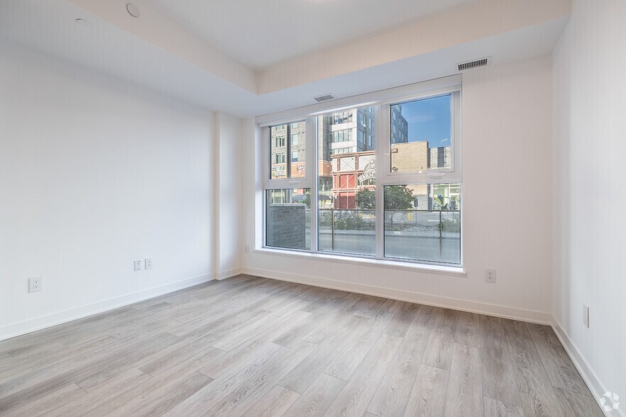 More Photos Of 300 Mcrae Av, Ottawa Apartments For Lease