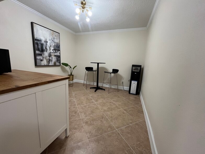 More Photos Of 5009 N Central Ave, Tampa Office For Lease