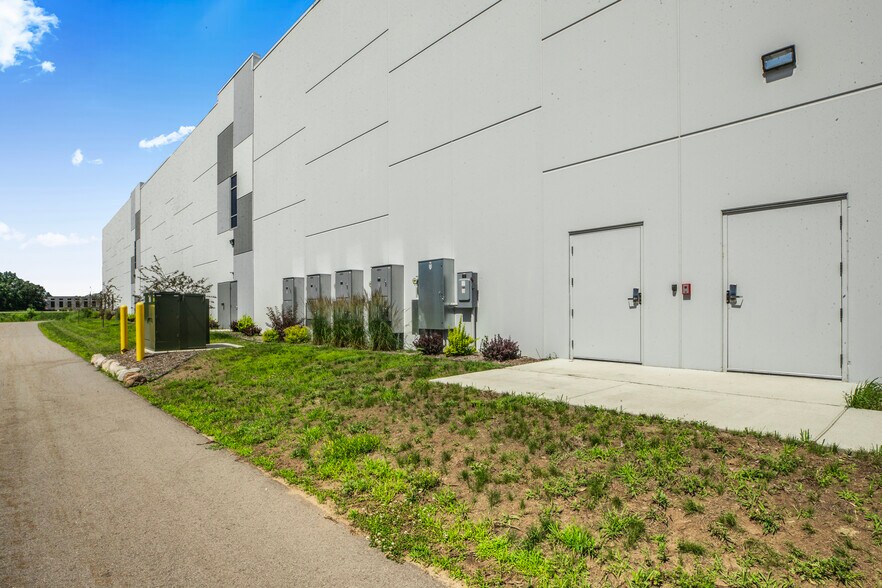 More Photos Of 24610 County Road 75, Saint Augusta Distribution For Lease