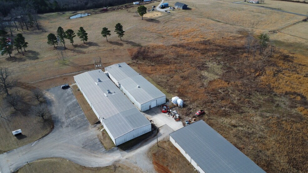 More Photos Of 10261 Smithville Hwy, McMinnville Warehouse For Sale