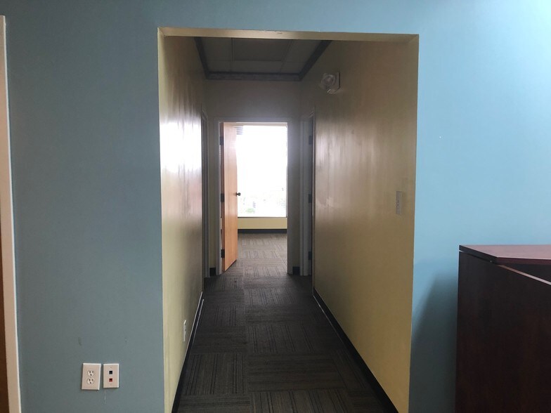 More Photos Of 6139-6141 Oakbrook Pky, Norcross Office For Lease