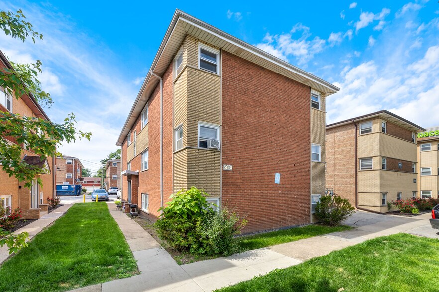 Primary Photo Of 3631 147th St, Midlothian Apartments For Sale