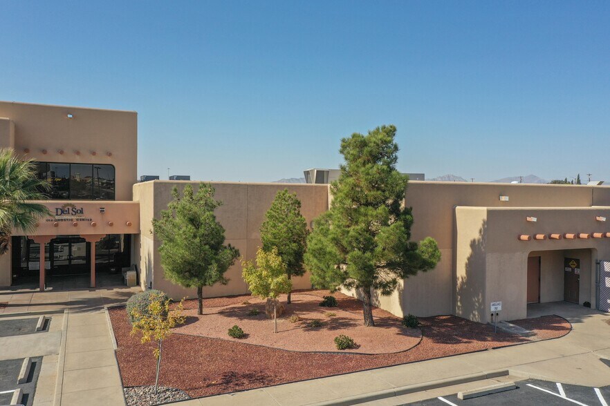 More Photos Of 10420 Vista Del Sol Dr, El Paso Office For Sale