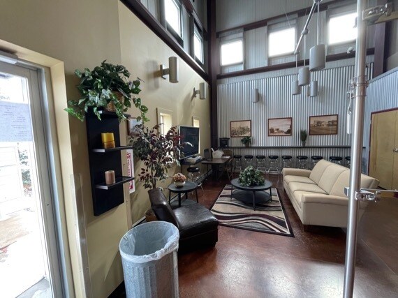 More Photos Of 3656 Stagecoach Rd, Longmont Warehouse For Lease