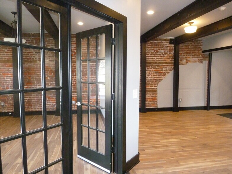 More Photos Of 39 E Main St, Marlton Office Residential For Lease
