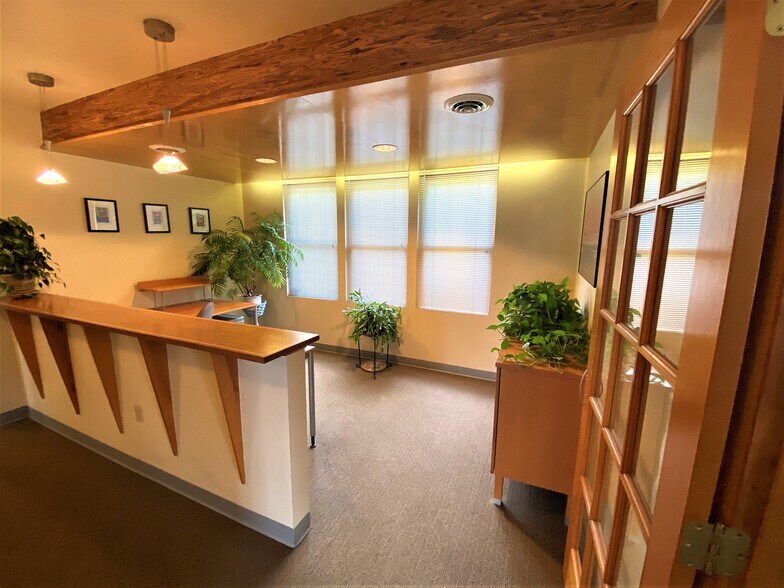 More Photos Of 206 Monroe St, Monroeville Office For Lease