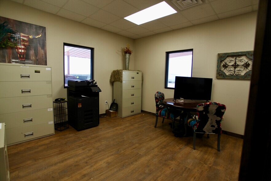 More Photos Of 7401 County 1210 rd, Midland Warehouse For Sale