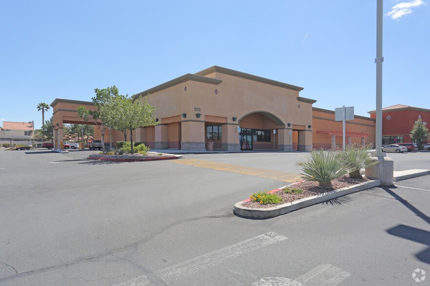 More Photos Of 445-525 E Windmill Ln, Las Vegas Unknown For Lease