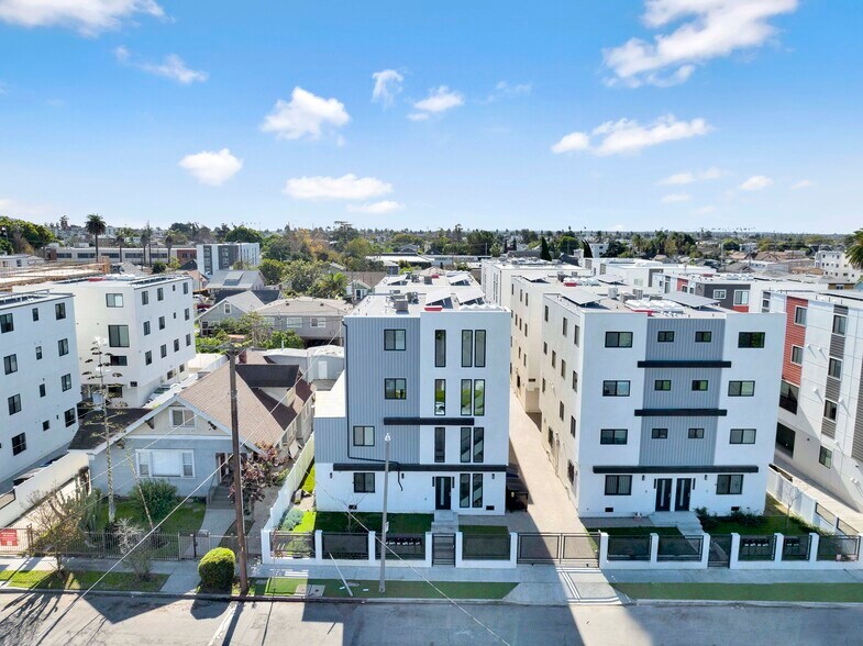 More Photos Of 1326 W 35th Pl, Los Angeles Apartments For Sale