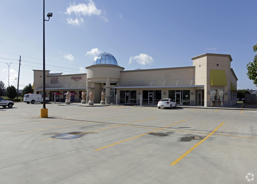 More Photos Of 8338 W Sam Houston Pky S, Houston Freestanding For Lease