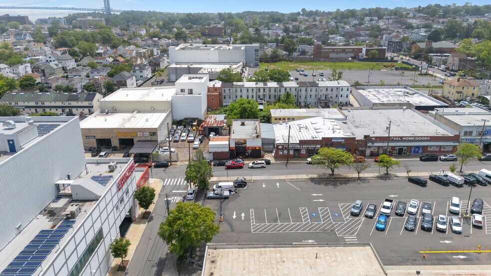 More Photos Of 148 Lynhurst Ave, Staten Island General Retail For Sale