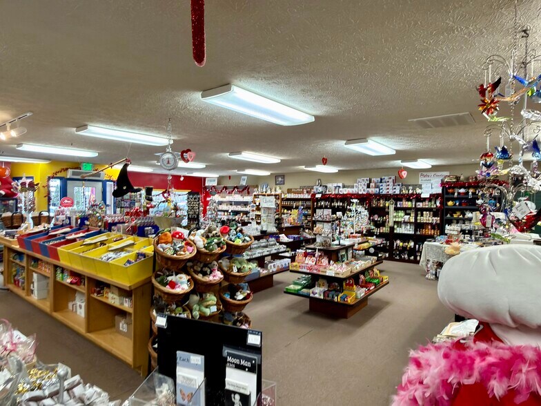 More Photos Of 58 W Main St, Nashville Storefront For Sale