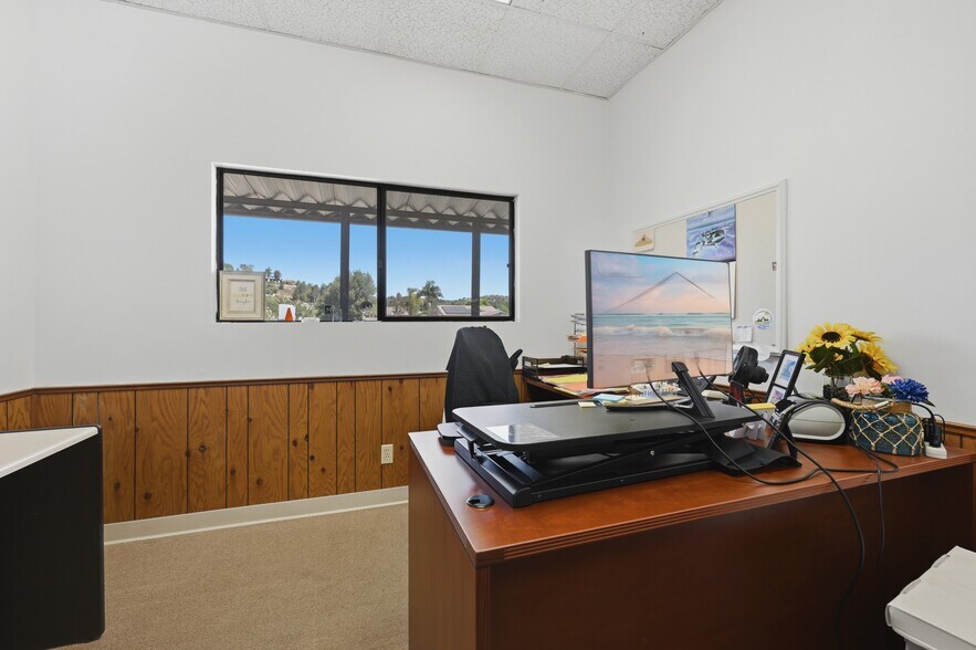 More Photos Of 14010 Poway Rd, Poway Freestanding For Sale