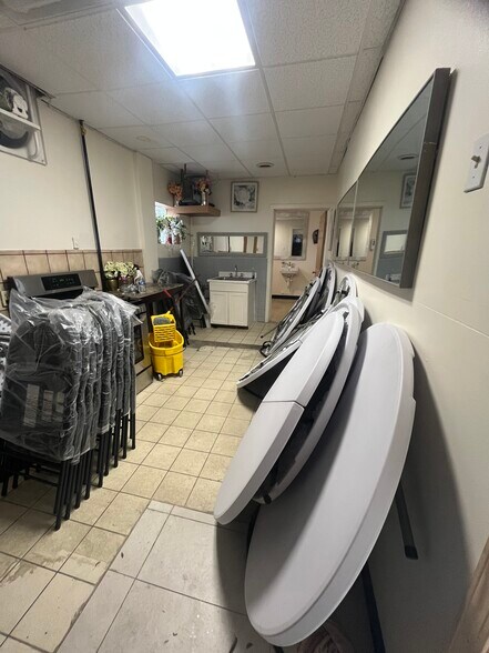 More Photos Of 87 Cleveland Dr, Buffalo Unknown For Lease