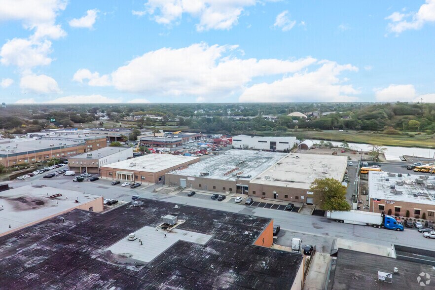 More Photos Of 215 Buffalo Ave, Freeport Warehouse For Sale