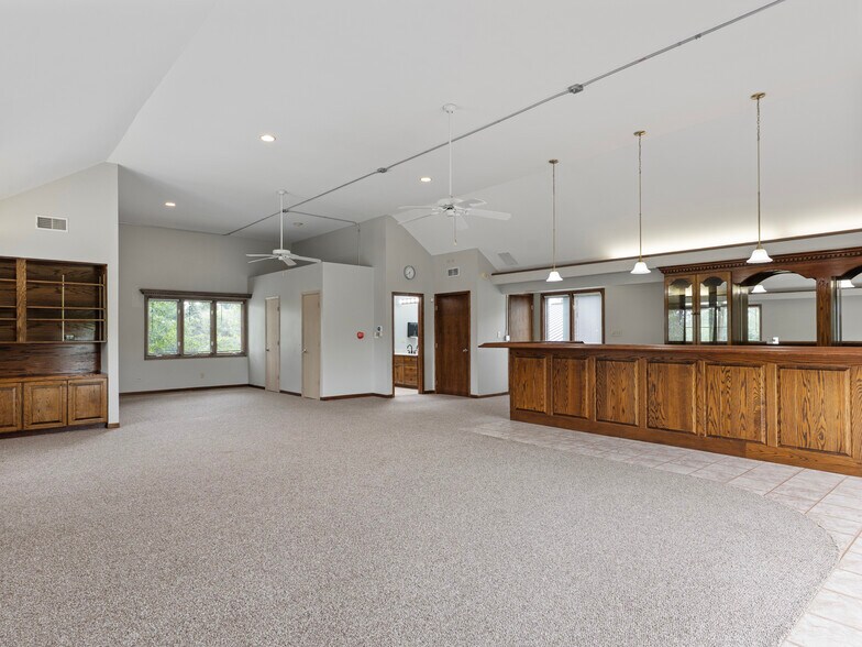 More Photos Of 22660 S Harlem Ave, Frankfort Flex For Sale