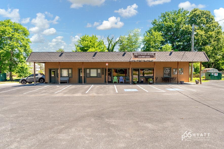 More Photos Of 1466 Snug Harbor Rd, Shady Side Storefront Retail Residential For Sale