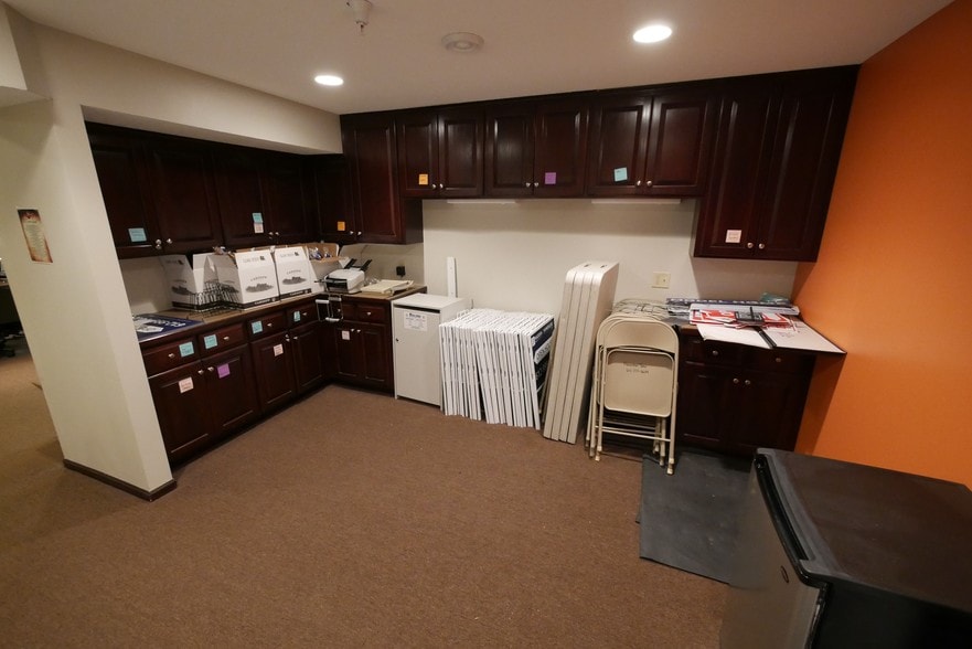 More Photos Of 11314 86th Ave N, Maple Grove Office For Sale