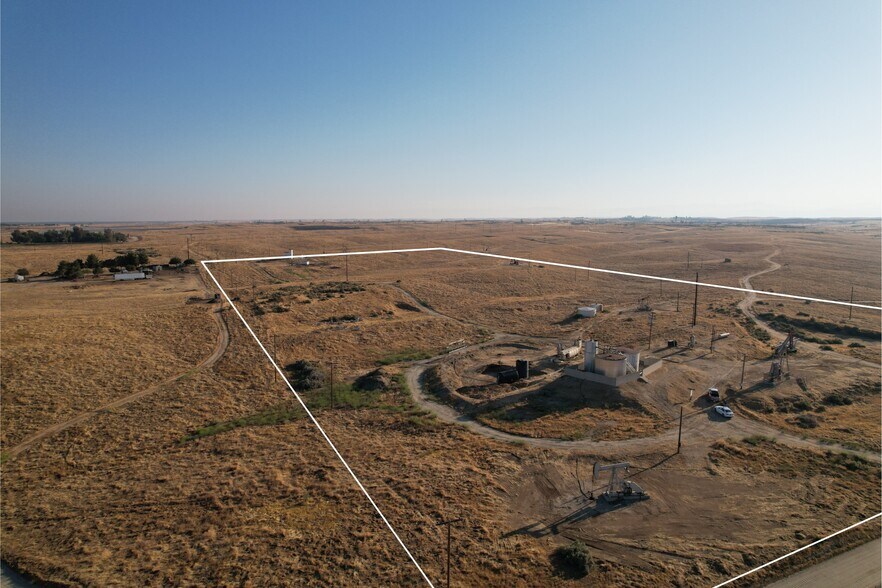 More Photos Of 20 Acres in Kern County Rd, Bakersfield Land For Sale