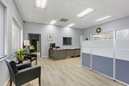 More Photos Of 3720 Hawthorne Ct, Waukegan Warehouse For Sale