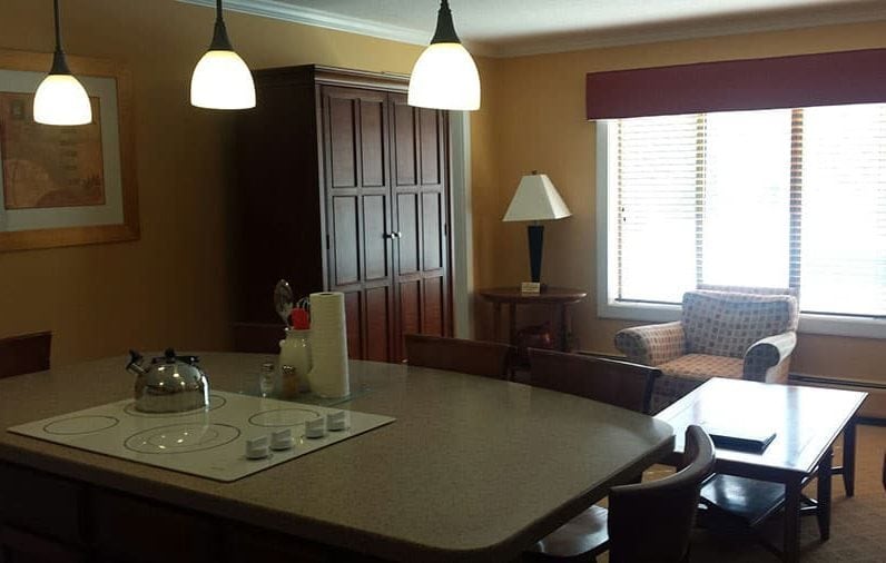 More Photos Of 78 Weathervane Dr, Killington Hotel For Sale