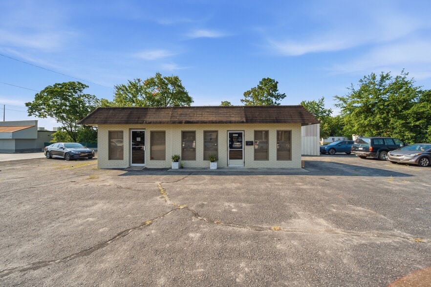More Photos Of 2029 Platt Springs Rd, West Columbia Auto Dealership For Sale
