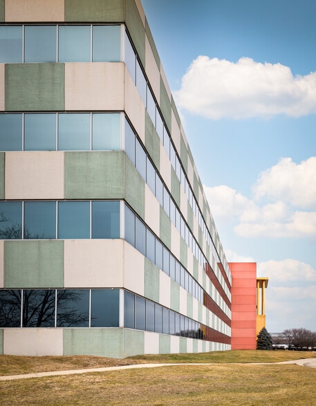 More Photos Of 10330 N Meridian St, Carmel Medical For Lease