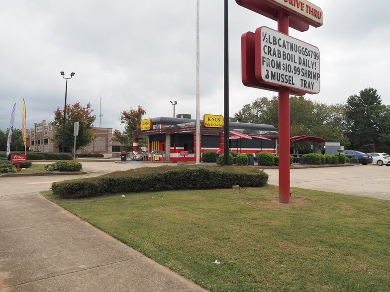 More Photos Of 211 Vernon St, Lagrange Fast Food For Sale