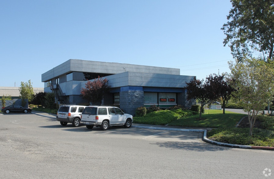 More Photos Of 5755 Redwood Dr, Rohnert Park Storefront Retail Office For Lease