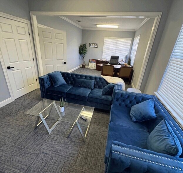 More Photos Of 11555 Central Pky, Jacksonville Office For Sale