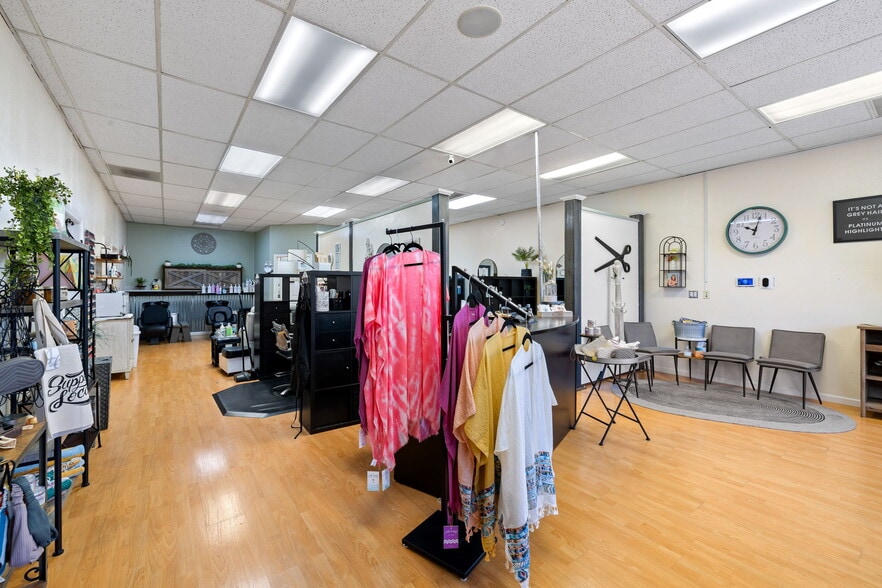 More Photos Of 2112 Armory Dr, Santa Rosa Freestanding For Sale